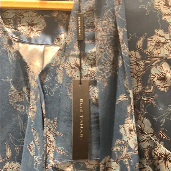 Blouse - Picture 2 of 3